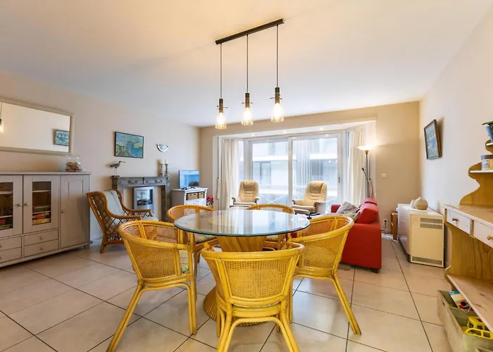 アパート Seastar 0202 Met Garage